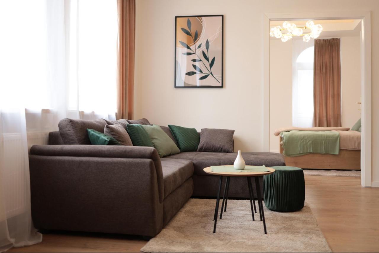 Beautiful And Stylish 2 Bedroom Apartment In The City Center And In The Pedestrian Zone Bratysława Zewnętrze zdjęcie